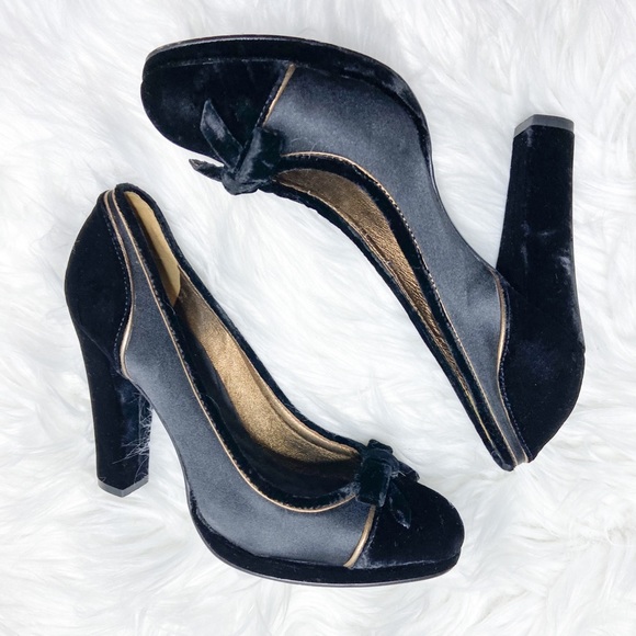 BCBGMAXAZRIA Satin and Velvet Chunky Heels 6 1/2 B - Picture 1 of 5